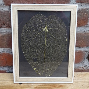 Cadre botanique avec feuille squelette